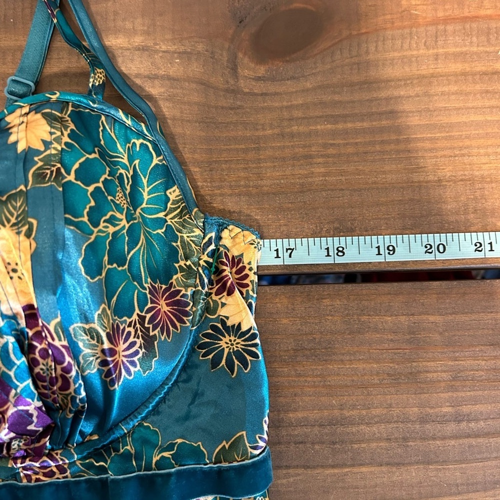 Floral Print Women's Sleepwear - Picture 7 of 8
